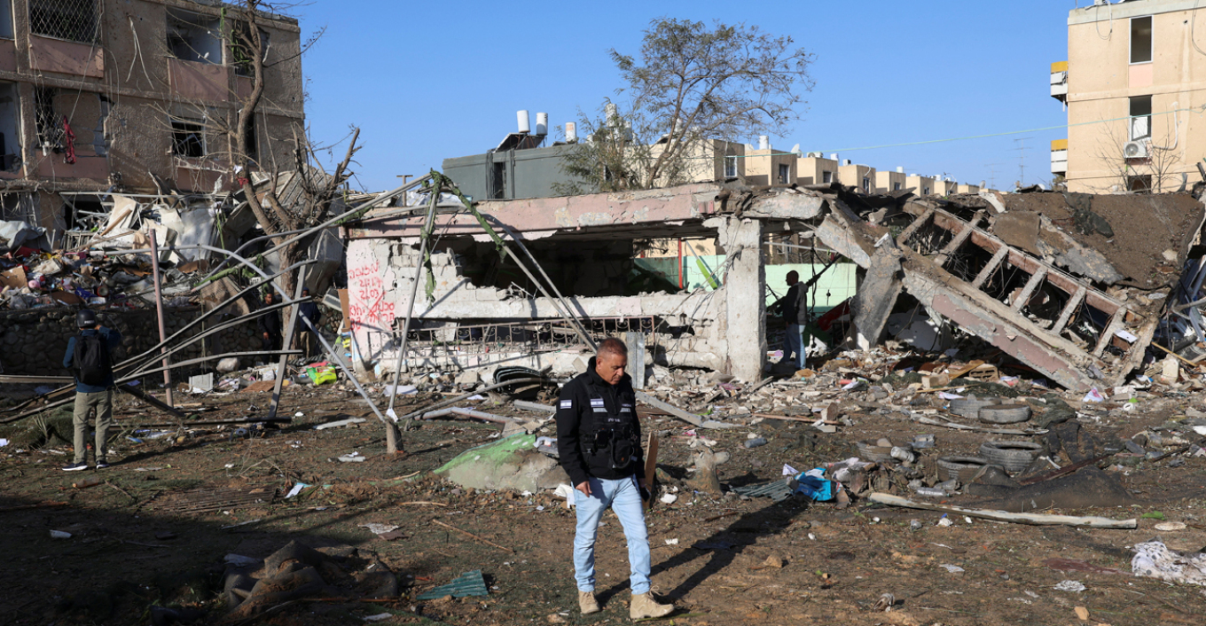 LIVE: Κόλαση στο νότιο Ισραήλ από τους ιρανικούς βαλλιστικούς πυραύλους, πάνω από 150 τραυματίες σε Ντιμόνα και Αράντ