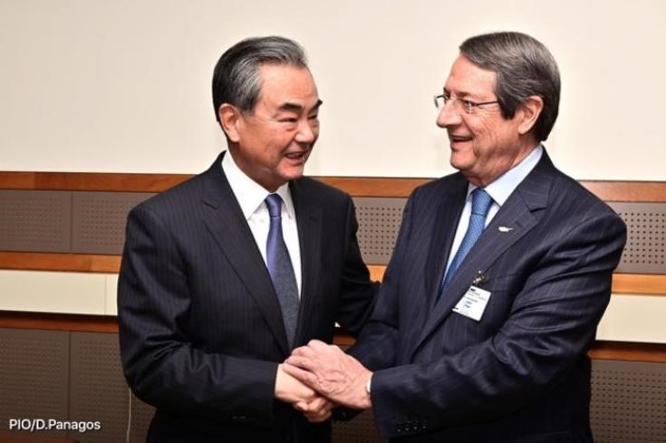 Στήριξη Κίνας στην εφαρμογή των ψηφισμάτων του ΟΗΕ, εξέφρασε ο ΥΠΕΞ Κίνας στον Πρόεδρο Αναστασιάδη