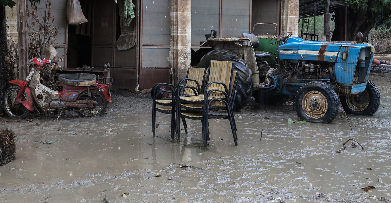 «Τα χωράφια έχουν δύο μέτρα νερό - Δεν έχουμε να φάμε» - Κραυγή απόγνωσης από τους πλημμυροπαθείς στην Ελλάδα 