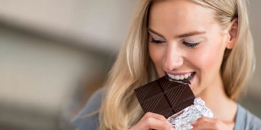 Πόσο καλό μας κάνει τελικά η σοκολάτα; Αυτές είναι οι top 5 τροφές γεμάτες αντιοξειδωτικά