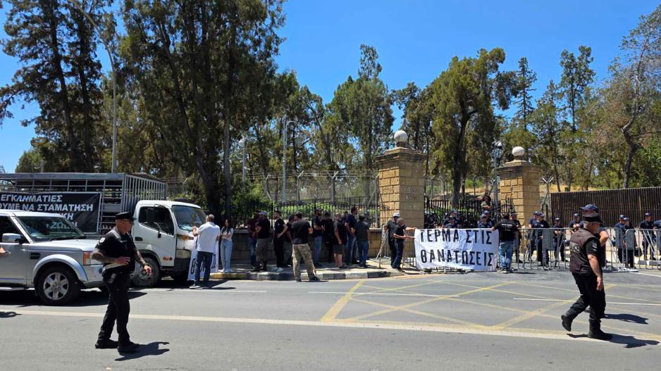 Αφθώδης πυρετός: Διαδοχικές συσκέψεις την Τρίτη στο Προεδρικό - Τι θα συζητηθεί