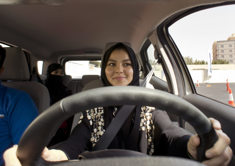 Επανάσταση: Από τις 24 Ιουνίου οι γυναίκες στη Σαουδική Αραβία θα επιτρέπεται να οδηγούν   