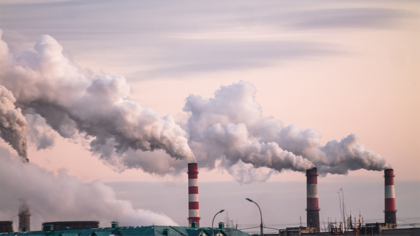 Πώς στήθηκε η «απάτη του αιώνα» με τα δικαιώματα ρύπανσης – Χάθηκαν δισ. ευρώ στην ΕΕ