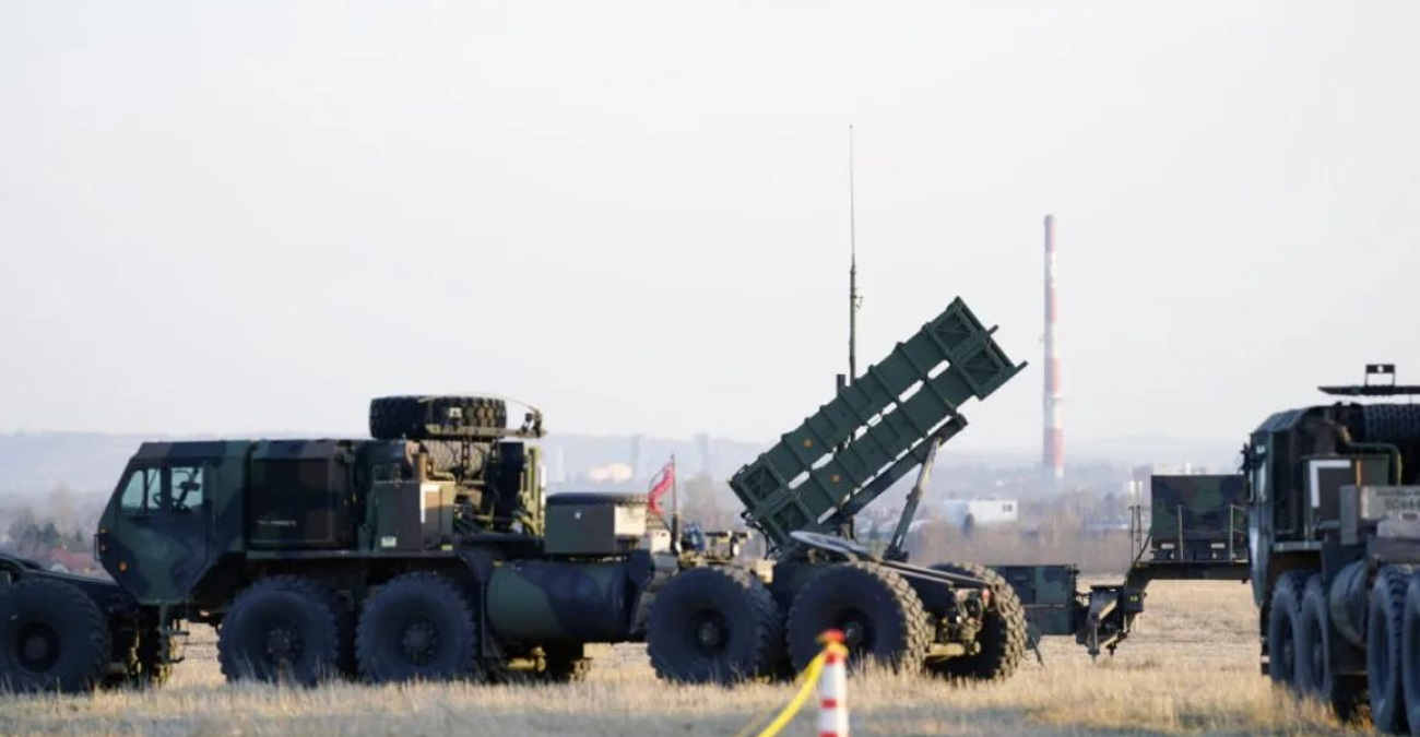 Γερμανός υπουργός Άμυνας: Ελλάδα και Ισπανία αρνούνται να στείλουν πυραύλους στην Ουκρανία