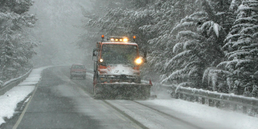 Βαριά χιονόπτωση στο Τρόοδος - Κλειστοί οι δρόμοι για όλα τα οχήματα 
