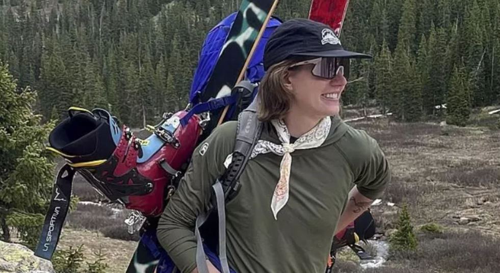 Απίστευτη ιστορία: 25χρονη έδωσε μάχη με τον καρκίνο παχέος εντέρου και νίκησε - Τα 3 συμπτώματα που δεν έπρεπε να αγνοήσει