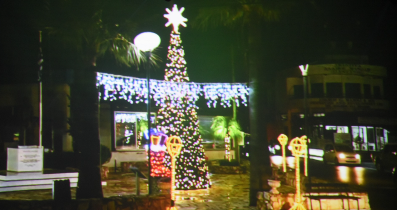 Πρωτοποριακό: Με τη βοήθεια... της τεχνολογίας άναψε ο Χριστουγεννιάτικος Διάκοσμος στο Λιοπέτρι - Φωτογραφίες