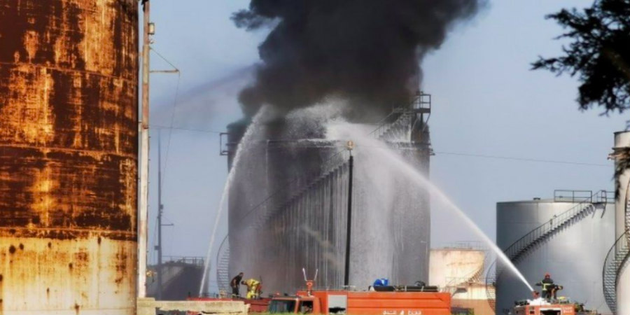 Πυρκαγιά σε δεξαμενές βενζίνης στον Λίβανο - Φόβοι για εκρήξεις - BINTEO