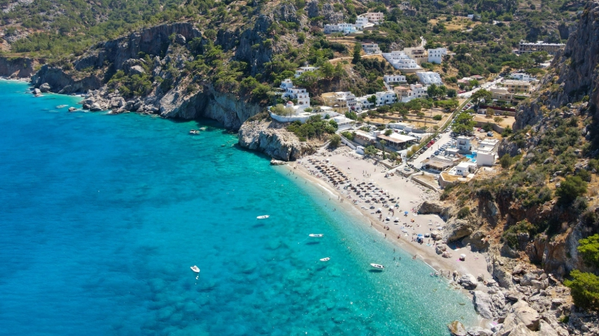 Το νησί αουτσάιντερ της Ελλάδας που θεωρείται ένας από τους πιο ανερχόμενους και «μυστικούς» ευρωπαϊκούς προορισμούς