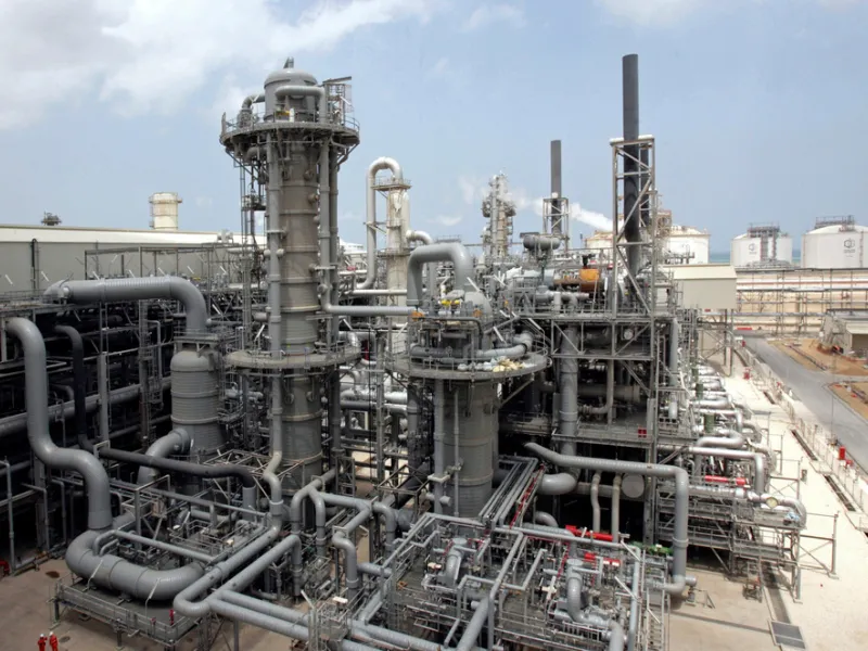 LIVE: Πόλεμος νεύρων στον Κόλπο – Το Ιράν χτύπησε διυλιστήρια – Απειλεί με «ολική καταστροφή» ο Τραμπ