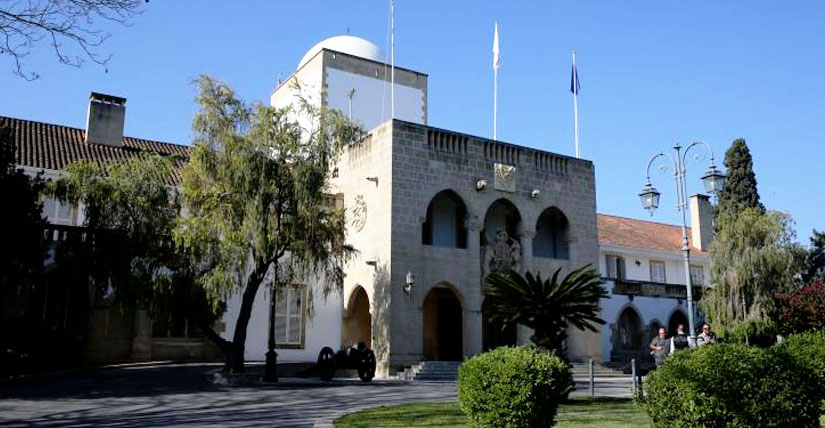 Κυβέρνηση: Συνεχίζονται οι επαφές για τα ΜΟΕ - «Όχι» Ερχιουρμάν στην πρόταση Γκουτέρες