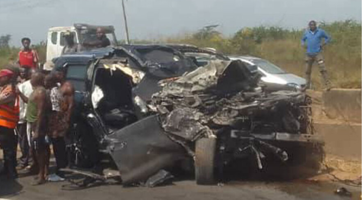 VIDEO: Πασίγνωστος πυγμάχος ενεπλάκη σε τροχαίο με δύο νεκρούς και τραυματίστηκε - Δείτε φωτογραφίες