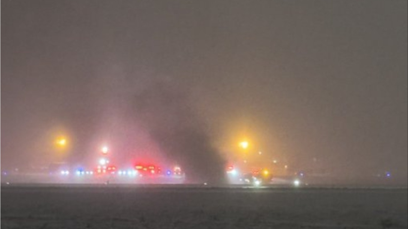 Συνετρίβη ιδιωτικό τζετ με οκτώ επιβαίνοντες σε αεροδρόμιο των ΗΠΑ