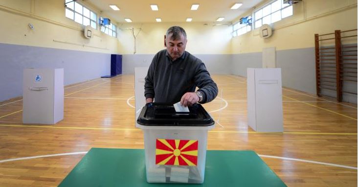 Βόρεια Μακεδονία: Στις 12 Απριλίου θα διεξαχθούν οι πρόωρες εκλογές