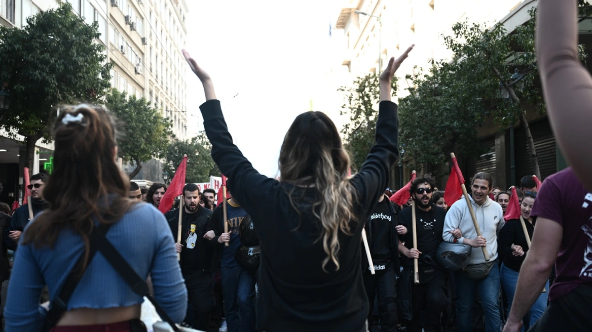Μαθητές και φοιτητές σήμερα στους δρόμους, απεργίες σε υγεία και δημόσιο: Πού θα γίνουν συγκεντρώσεις, πώς θα κινηθούν τα ΜΜΜ