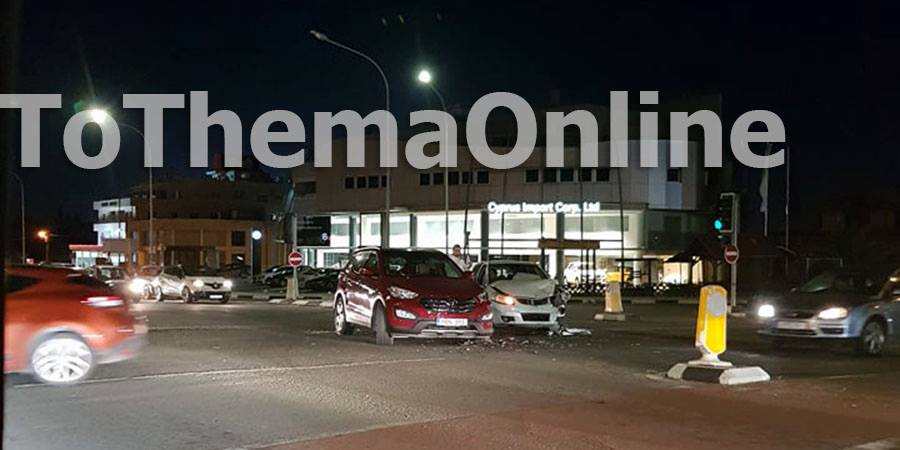 ΛΑΡΝΑΚΑ: Ατύχημα σε φώτα τροχαίας - Κυκλοφοριακή συμφόρηση - ΦΩΤΟΓΡΑΦΙΑ
