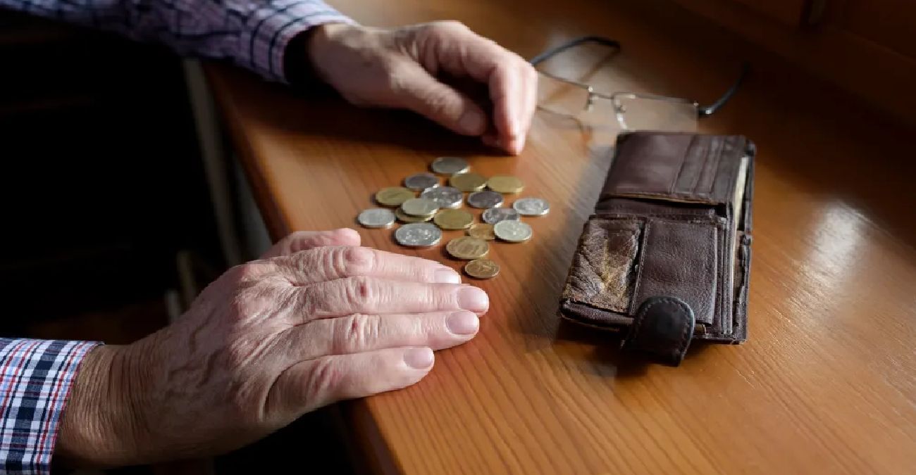 Συντάξεις: Μεγάλη αλλαγή για όλους - Ποιοι θα δουν αυξήσεις και πόσα