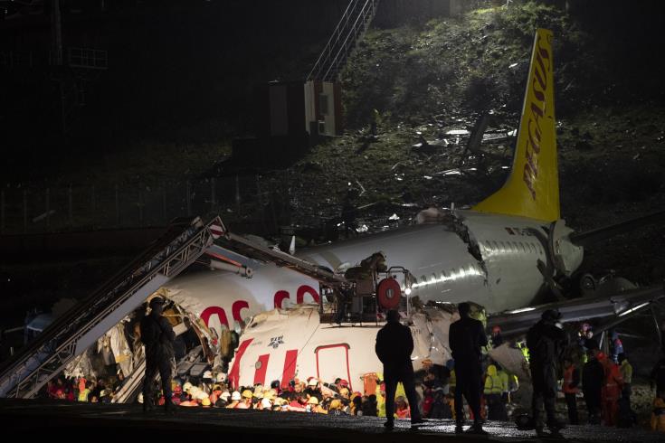 Ένας νεκρός και 157 τραυματίες από το αεροπορικό στην Κωνσταντινούπολη
