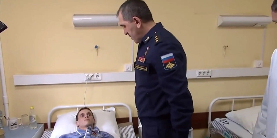 Πόλεμος στην Ουκρανία: Τρομαγμένοι Ρώσοι στρατιώτες λαμβάνουν το Μετάλλιο Ανδρείας