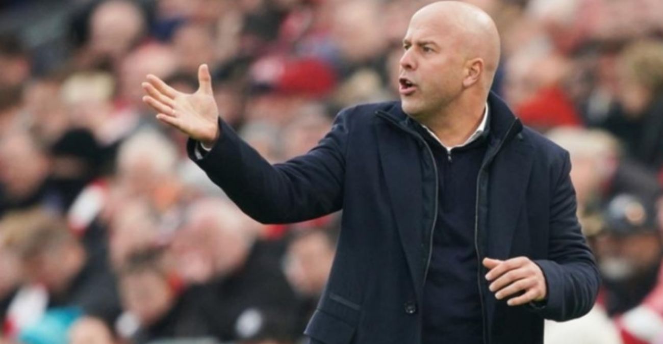 Λίβερπουλ: Ανέλαβε την ευθύνη για τη βαριά ήττα από τη Νότιγχαμ Φόρεστ ο Σλοτ