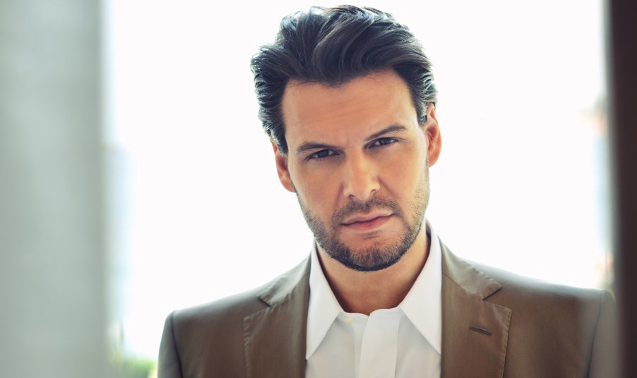 Βαρύ πένθος για τον Πάνο Κιάμο: Έφυγε από τη ζωή η μητέρα του τραγουδιστή - Συγκινεί ο αποχαιρετισμός του