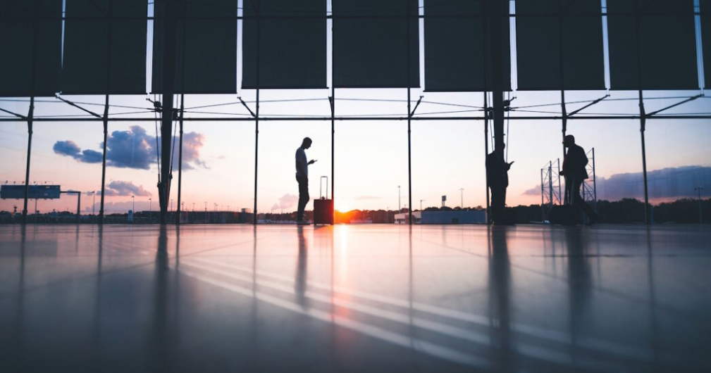 Σημαντικό tip: Το «κόλπο» για να παραλαμβάνεις πρώτος την βαλίτσα στο αεροδρόμιο