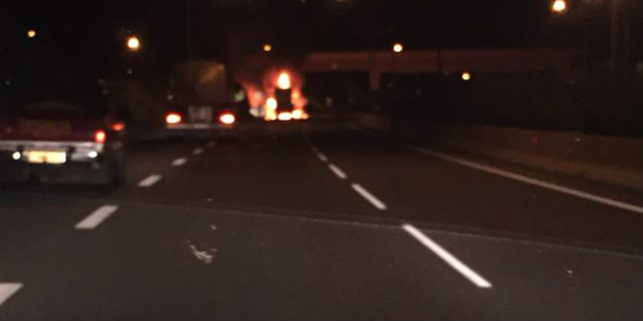 ΛΕΜΕΣΟΣ: Ξέσπασε πυρκαγιά σε φορτηγό που κινείτο στον αυτοκινητόδρομο - VIDEO & ΦΩΤΟΓΡΑΦΙΑ
