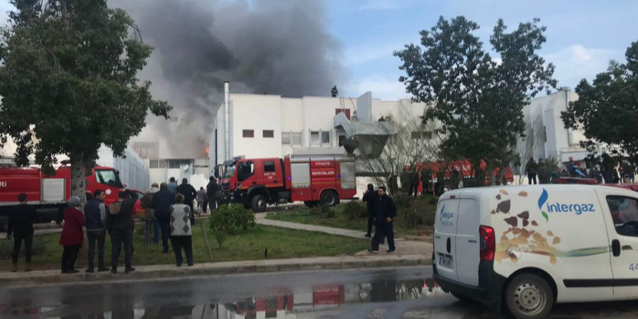 ΚΥΠΡΟΣ- ΚΑΤΕΧΟΜΕΝΑ: Ξέσπασε φωτιά σε  Νοσοκομείο – Εκκενώνονται δωμάτια- Έβγαλαν στο δρόμο ασθενείς- ΦΩΤΟΓΡΑΦΙΕΣ