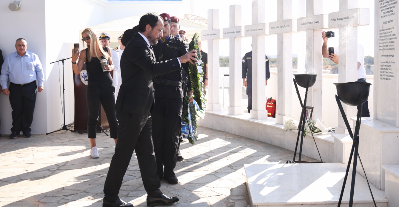 15 χρόνια από την τραγωδία στο Μαρί – ΠτΔ: «Συγγνώμη εκ μέρους της Πολιτείας για τα λάθη που οδήγησαν στην έκρηξη»
