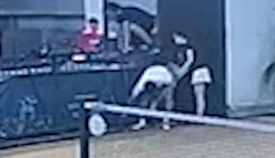 VIDEO: Τραγικός θάνατος 32χρονου σε αγώνα pickleball στη Μαλαισία - Πήγε να πιάσει τη μπάλα και έπεσε στο κενό