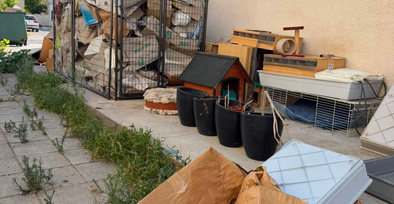Σκουπίδια και δυσοσμία σε γειτονιά των Λατσιών: Η ανάρτηση που προκάλεσε αντιδράσεις - Φωτογραφίες