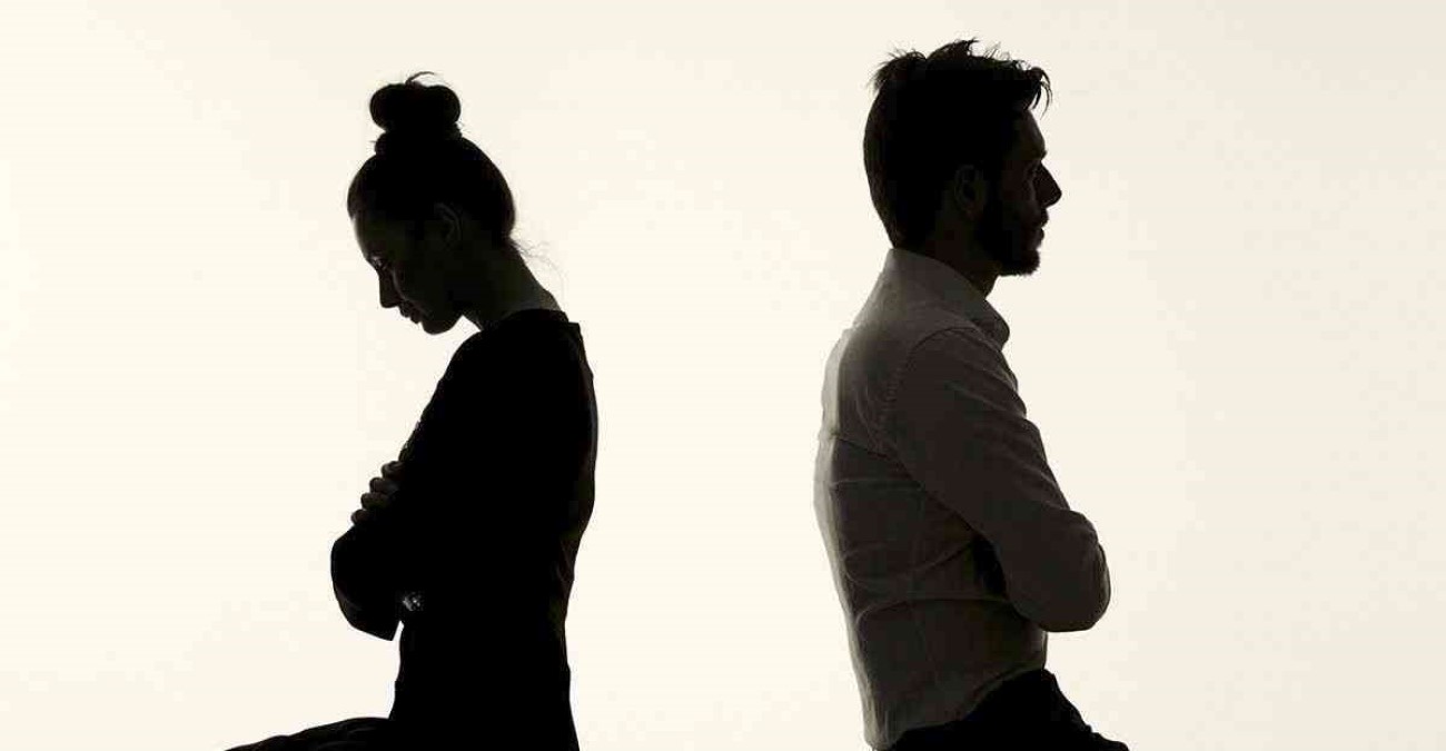 Θα πάρετε διαζύγιο; Τα σημάδια που αποκαλύπτουν ότι ο γάμος έχει βαλτώσει