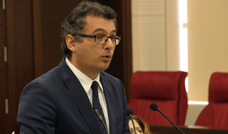 Την υποψηφιότητα του Τουφάν Ερχιουρμάν στις «προεδρικές εκλογές» ανακοίνωσε το ΡΤΚ