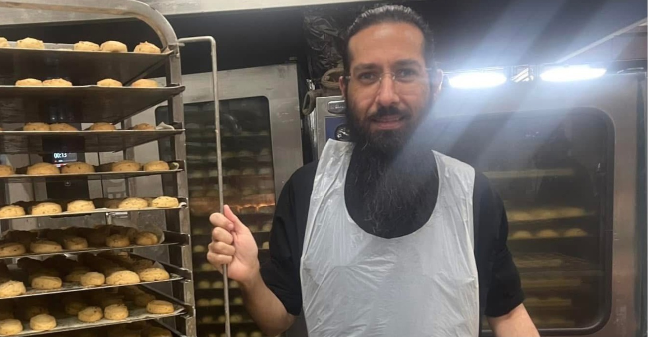 Τα γλυκά του αρχιμανδρίτη Νεκτάριου που τρέλαναν το Facebook – «Ξεχειλίζουν από απόλαυση!»