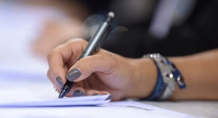 Στην Επιτροπή Υγείας το «μολύβι αντί στυλό» που δόθηκε σε εξετάσεις για προσλήψεις του ΟΚΥπΥ