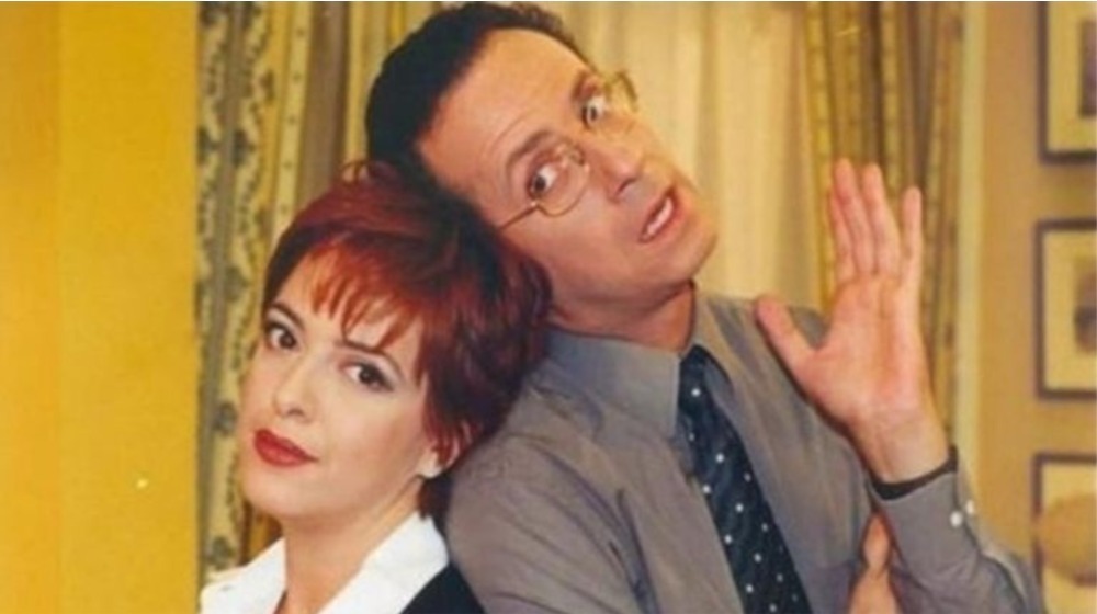 «Κωνσταντίνου και Ελένης»: Χάρης Ρώμας και Ελένη Ράντου ποζάρουν μαζί, 26 χρόνια μετά το τέλος της σειράς