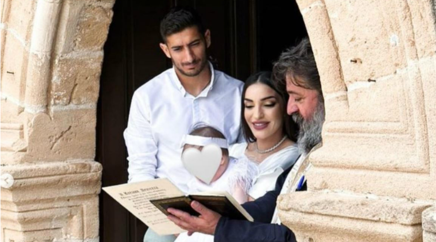 Κύπριος ποδοσφαιριστής βάφτισε την κόρη του με νονούς τον Κωνσταντίνο και την Άντρεα Παναγή (Φωτος)