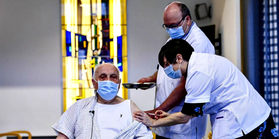 «Καταπέλτης» ο αρχισυντάκτης της Bild για τους εμβολιασμούς στη «γηραιά ήπειρο»: Δείτε τα χάλια της ΕΕ