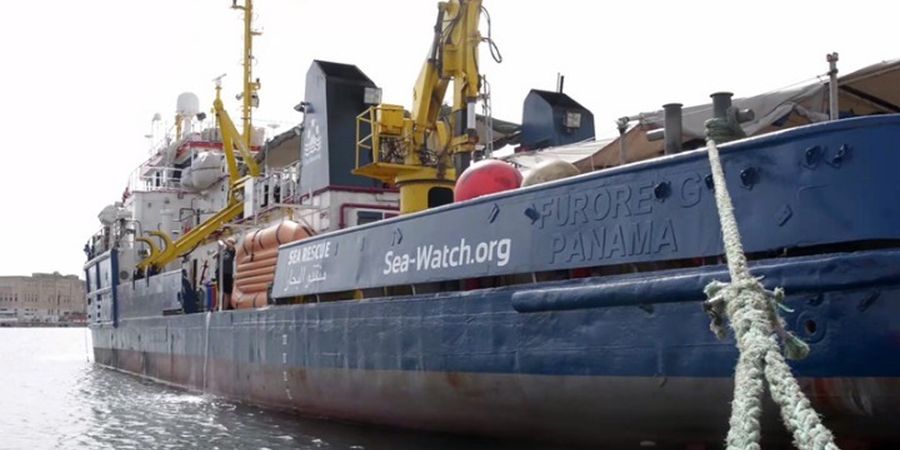 Με 32 μετανάστες, για 6η μέρα χωρίς να βρίσκει λιμάνι το πλοίο της Sea Watch