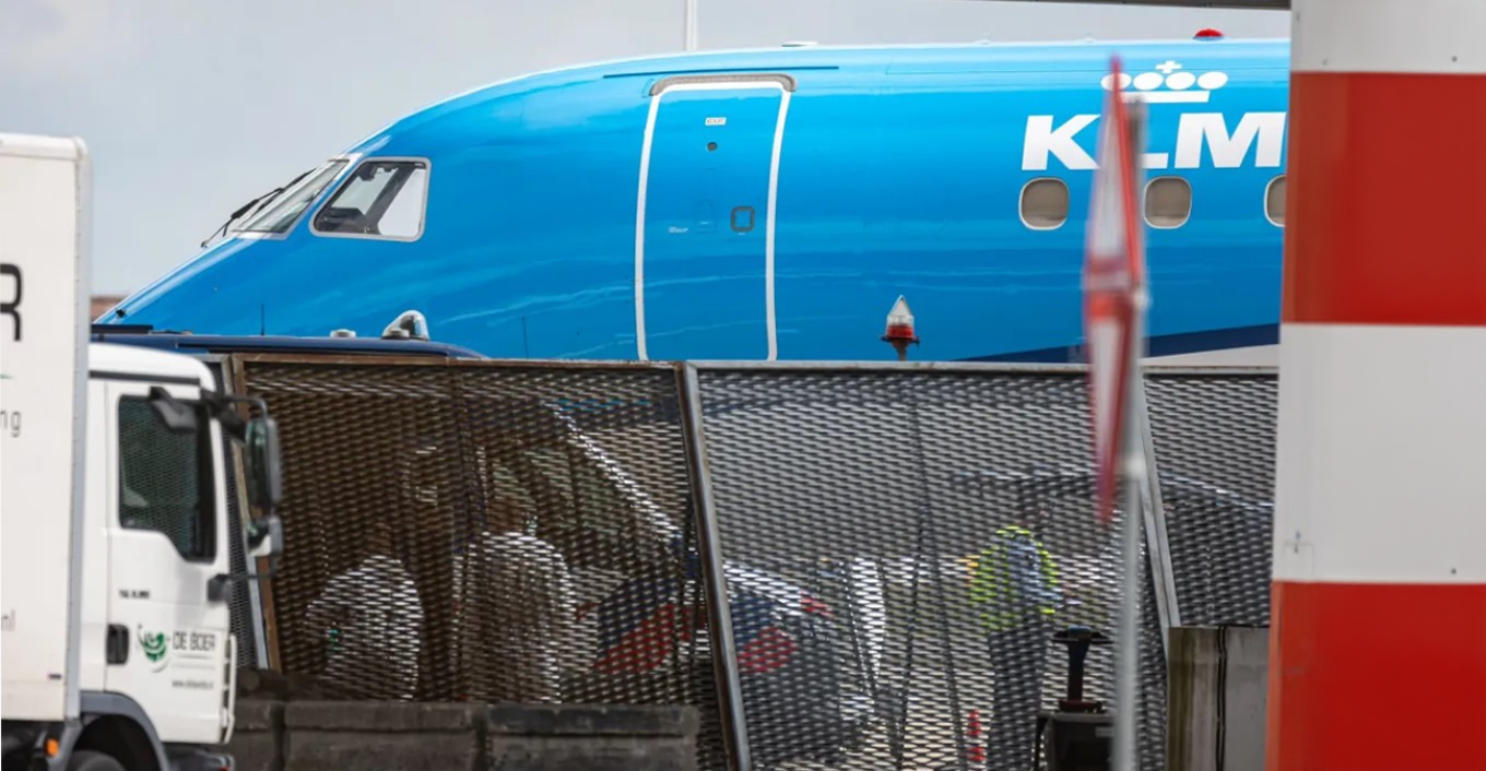 Τραγωδία στο Άμστερνταμ: Κινητήρας αεροσκάφους «ρούφηξε» άνθρωπο μπροστά στα μάτια επιβατών