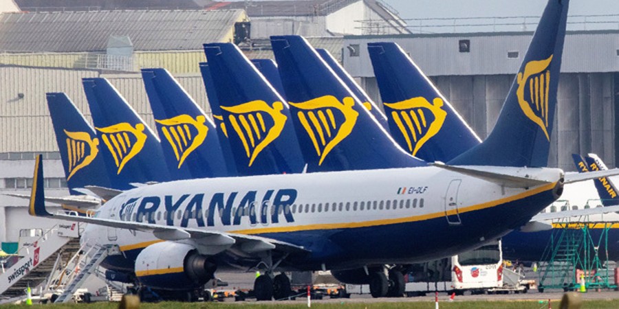 Απίστευτη ταλαιπωρία για ταξιδιώτες από 3ημερη απεργία στη Ryanair - Δεκάδες αεροπλάνα βρίσκονται καθηλωμένα στο Βέλγιο
