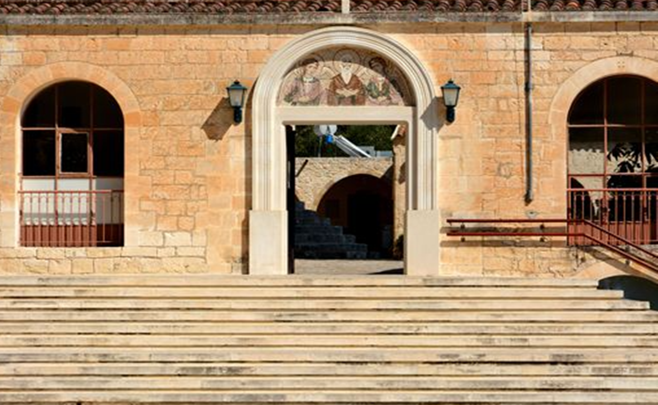 Απόπειρα Φόνου: Ξεκαθαρίζει η Ιερά Μονή Αγ. Νεοφύτου - «Τέσσερα χρόνια αρνούνταν να παραδώσει το δωμάτιο»