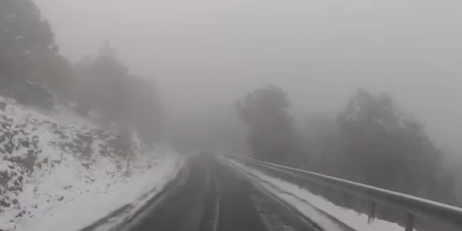 ΕΚΤΑΚΤΟ: Οδηγοί προσοχή - Πυκνή ομίχλη στα ορεινά 