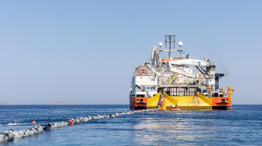 Διαψεύδει ο ΑΔΜΗΕ τις αναφορές για ανάκτηση 251 εκατ. ευρώ - Αντιπαράθεση για το έργο της διασύνδεσης