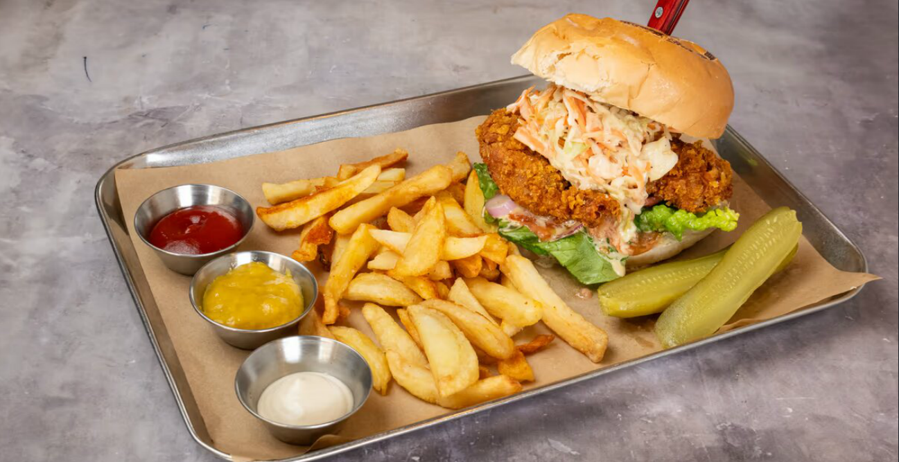 Σας αρέσει το φαγητό; Γνωστό μπεργκεράδικο ανακοίνωσε 1+1 δωρεάν κάθε Παρασκευή