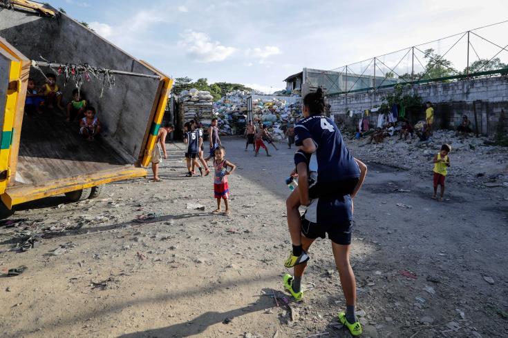 Ένας νεκρός και 30 τραυματίες από έκρηξη βόμβας νότια των Φιλιππίνων 