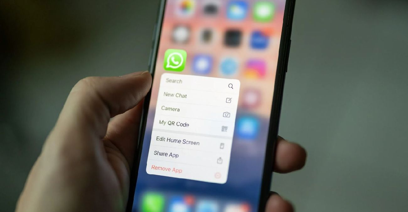WhatsApp: Έτσι θα διαβάζετε μηνύματα χωρίς να ανοίξετε το chat - Το εύκολο «τρικ» που έγινε viral