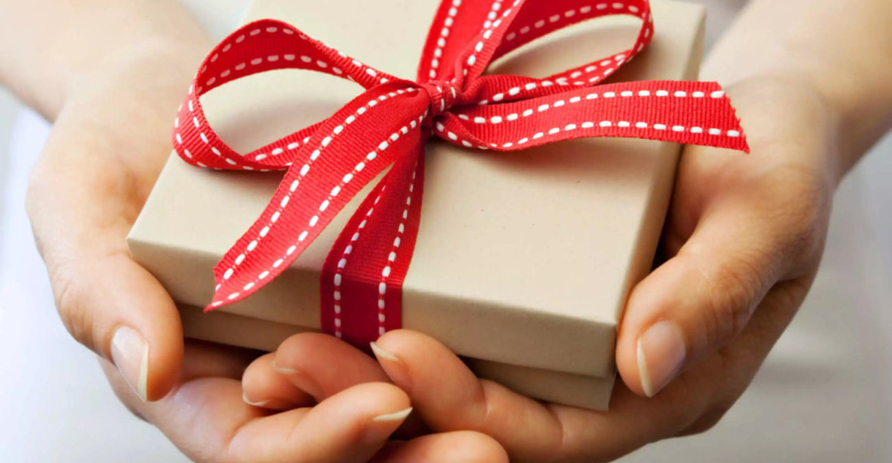 Εορτολόγιο: Ποιοι γιορτάζουν σήμερα 4 Απριλίου - Πείτε τους να ζήσουν