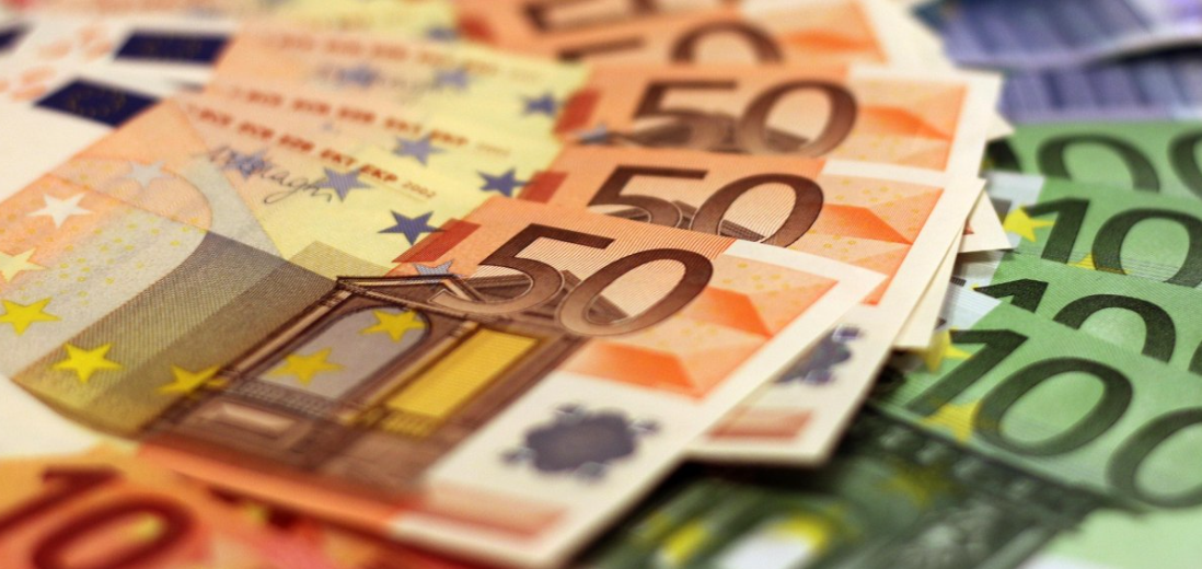 Νέα φορολογική μεταρρύθμιση: Τόσα χρήματα θα γλιτώσουν οι πολίτες με το 2026 - Τα ποσά και ποιοι ωφελούνται