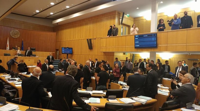 ΝΕΟ ΠΑΚΕΤΟ ΜΕΤΡΩΝ: Μεγάλες επιφυλάξεις από τα κόμματα - Ζήτημα παραμένει η έγκριση από τη Βουλή και η διαφάνεια